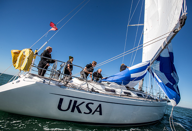 A letterbox drop of a spinnaker