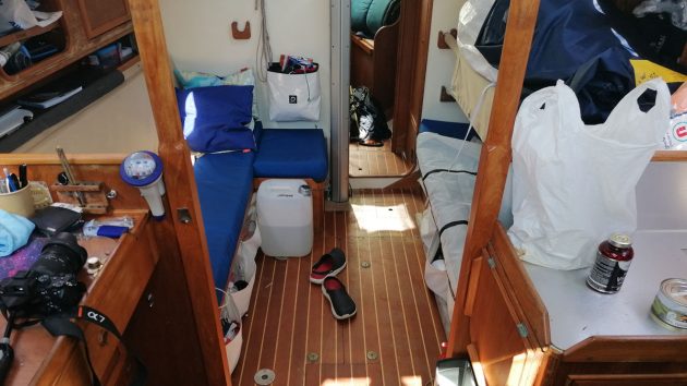 The saloon on a Rustler 36