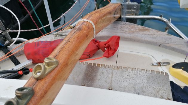 Olleanna has a tiller comb, allowing Jeremy Bagshaw to step away from the tiller. Credit: Katy Stickland
