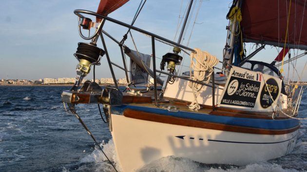 A Barbican 33 Mk 2 sailing