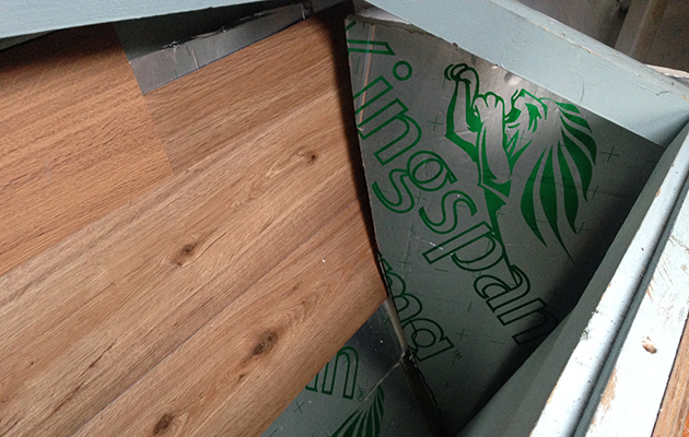 Insulating a yacht cabin