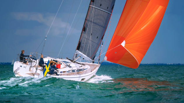 A draught of more than 2m and generous ballast make this a stiff boat upwind.