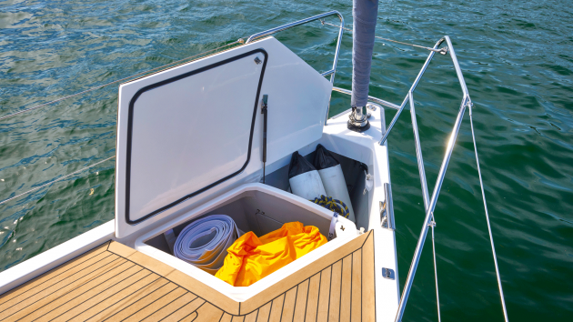 A split forepeak keeps sails, fenders and anchor separate. The optional bower anchor stows on a roller in the stem, keeping the deck clear.