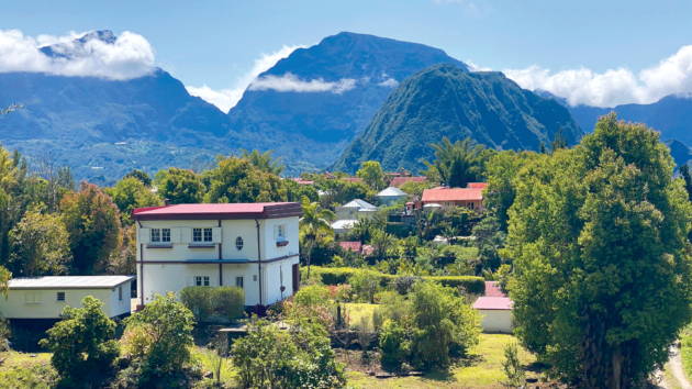The interior of Réunion Island is not a bad place to live