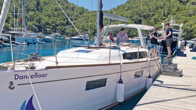 Dancefloor, a Beneteau Oceanis 38.1